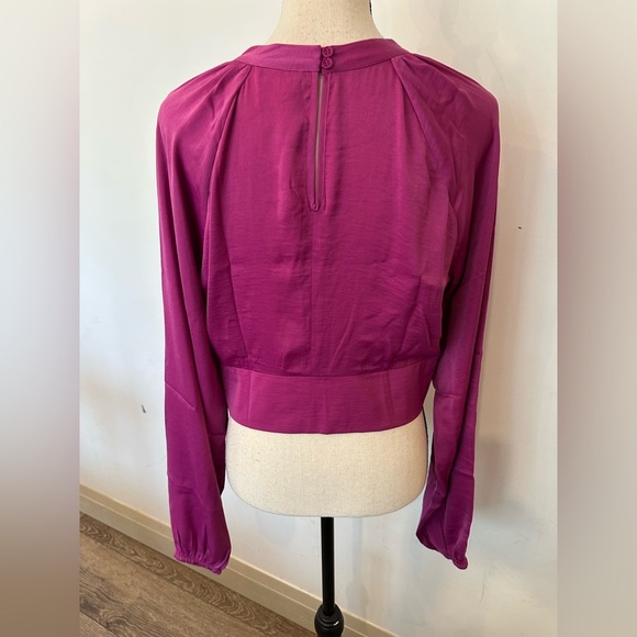 Venus NWT SZ 12 Elegant Women's Fuschia Pink Criss Cross Blouse - Picture 3 of 7